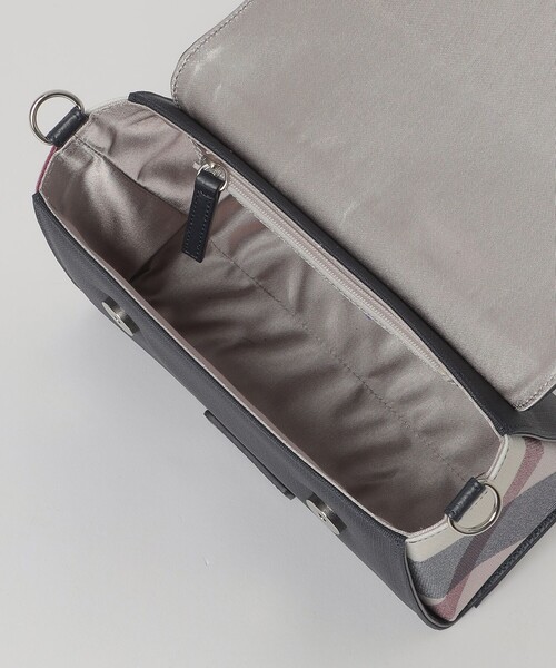 BLUE LABEL CRESTBRIDGE（ブルーレーベルクレストブリッジ）の「PVCトップハンドルバッグ（ショルダーバッグ・レディース・パープル系その他7/ブラック/ダークネイビー・FREE）」の13枚目の写真