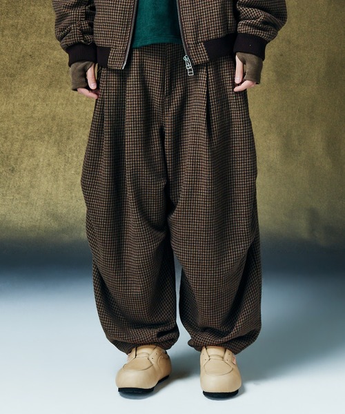 glamb(グラム)の「Chunky Slip-On / チャンキースリップオン(スリッポン・メンズ・カーキ/ベージュ/ブラック・28/25/26/27)」の18枚目の写真