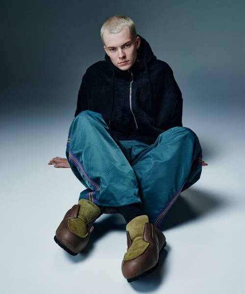 glamb(グラム)の「Chunky Slip-On / チャンキースリップオン(スリッポン・メンズ・カーキ/ベージュ/ブラック・28/25/26/27)」の15枚目の写真