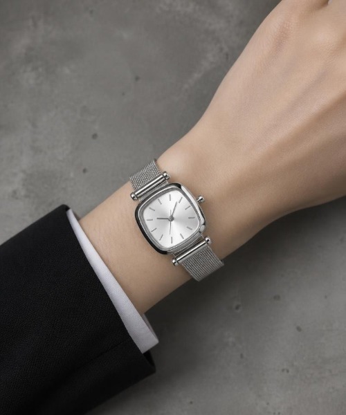 Burner(バーナー)の「【lux sea jewelry(ラックス・シー・ジュエリー)】メッシュベルト スクエア腕時計 lux-anawatch-22-5(アナログ腕時計・レディース・シルバー/ブラック・FREE)」の2枚目の写真