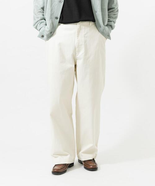 URBAN RESEARCH（アーバンリサーチ）の「CINCH BACK CHINO PANTS（その他パンツ・メンズ・アイボリー/ブラック・LARGE/MEDIUM）」の3枚目の写真