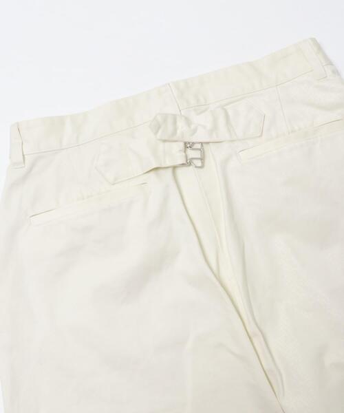 URBAN RESEARCH（アーバンリサーチ）の「CINCH BACK CHINO PANTS（その他パンツ・メンズ・アイボリー/ブラック・LARGE/MEDIUM）」の8枚目の写真