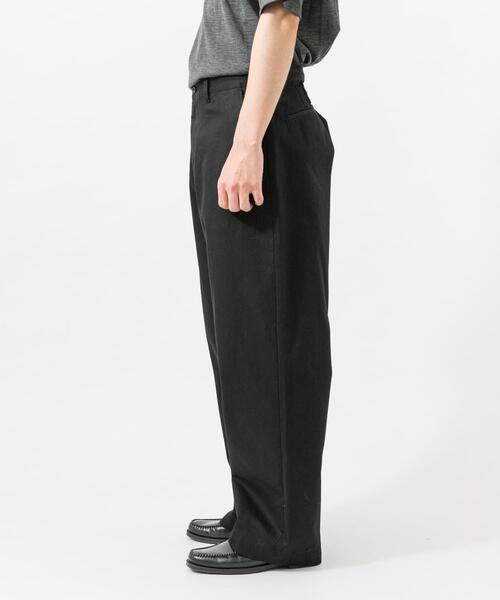 URBAN RESEARCH（アーバンリサーチ）の「CINCH BACK CHINO PANTS（その他パンツ・メンズ・アイボリー/ブラック・LARGE/MEDIUM）」の14枚目の写真