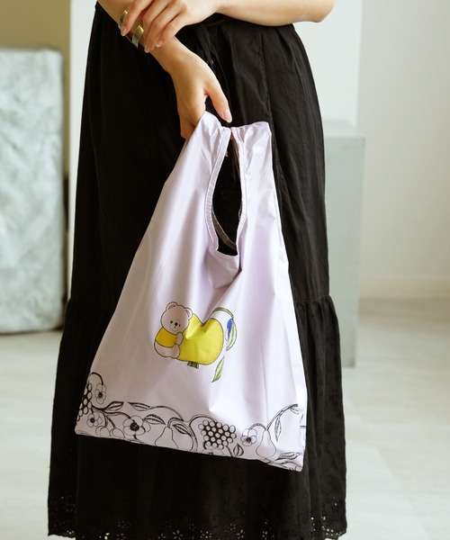 utatane(ウタタネ)の「エコバッグ utatane×KUOVI ブラックオーチャード 抱っこ るぴよん 収納ポーチ付き(エコバッグ/サブバッグ・レディース・クリーム/スモークピンク/ライトグリーン/ベージュ/ラベンダー/グレー・FREE)」の5枚目の写真