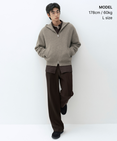 MUSINSA STANDARD（ムシンサスタンダード）の「[ビクトリアウール] リブフードニットジップアップ [トープ]（パーカー・メンズ・その他・SMALL/MEDIUM/LARGE/X-LARGE/2XL）」の2枚目の写真