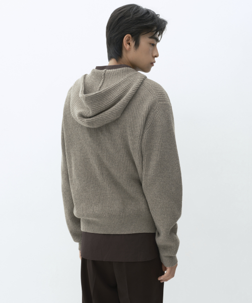 MUSINSA STANDARD（ムシンサスタンダード）の「[ビクトリアウール] リブフードニットジップアップ [トープ]（パーカー・メンズ・その他・SMALL/MEDIUM/LARGE/X-LARGE/2XL）」の3枚目の写真