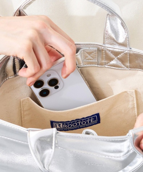 ROOTOTE（ルートート）の「ルートート / トートバッグ 合皮 自立 軽量 A5 水に強い EU.デリ.クロレ-E（トートバッグ・レディース・ブラック/グレー/グレイッシュベージュ/アイボリー/シルバー・FREE）」の13枚目の写真