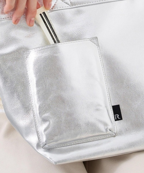 ROOTOTE（ルートート）の「ルートート / トートバッグ 合皮 自立 軽量 A5 水に強い EU.デリ.クロレ-E（トートバッグ・レディース・ブラック/グレー/グレイッシュベージュ/アイボリー/シルバー・FREE）」の15枚目の写真