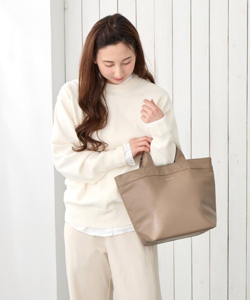 ROOTOTE（ルートート）の「ルートート / トートバッグ 合皮 自立 軽量 A5 水に強い EU.デリ.クロレ-E（トートバッグ・レディース・ブラック/グレー/グレイッシュベージュ/アイボリー/シルバー・FREE）」の10枚目の写真