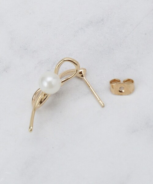 couture brooch(クチュールブローチ)の「リボンモチーフピアス(ピアス(両耳用)・レディース・ゴールド・00)」の4枚目の写真