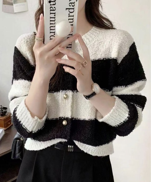 kirakiraShop(キラキラショップ)の「ボーダー柄 ニット カーディガン(カーディガン/ボレロ・レディース・ベージュ/グレー/レッド/ブラック・FREE)」の7枚目の写真