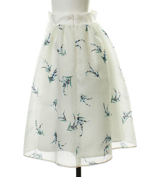 31 Sons de mode（トランテアン　ソン　ドゥ　モード）の「フラワープリントスカート（スカート・レディース・ホワイト/ネイビー・38/36）」の12枚目の写真