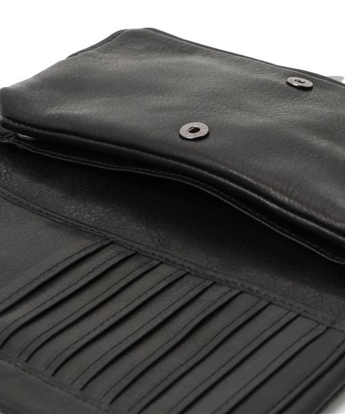 PATRICK STEPHAN（パトリックステファン）の「パトリック ステファン / Leather long wallet 'all-studs' 2　ロングウォレット（財布・メンズ・ブラック×ブラック/ブラック×シルバー・FREE）」の7枚目の写真