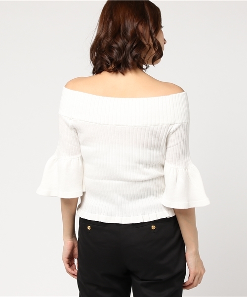 mysty woman（ミスティウーマン）の「リブ編みプレーティングフレア袖オフショルダーニット（ニット/セーター・レディース・レッド系その他/オフホワイト/イエロー/ブラック・FREE）」の7枚目の写真