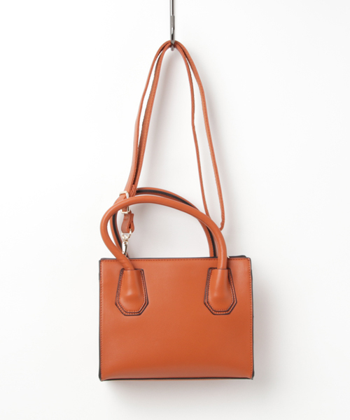 PLAIN CLOTHING（プレーンクロージング）の「モダン2wayショルダーバッグ（ショルダーバッグ・レディース・ライトグレー/ブラック/ベージュ/ネイビー/グレー/レッド/キャメル・FREE）」の16枚目の写真