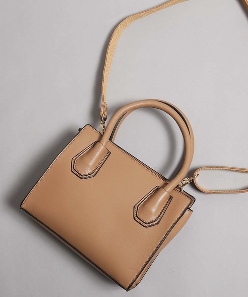 PLAIN CLOTHING（プレーンクロージング）の「モダン2wayショルダーバッグ（ショルダーバッグ・レディース・ライトグレー/ブラック/ベージュ/ネイビー/グレー/レッド/キャメル・FREE）」の21枚目の写真