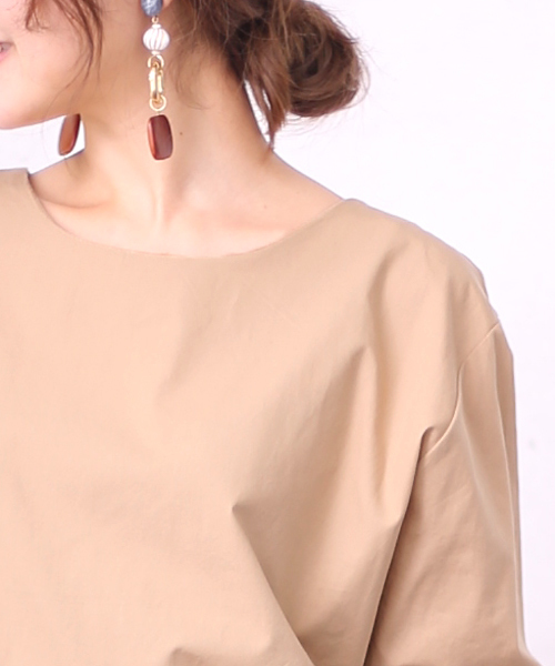 Bou Jeloud(ブージュルード)の「袖しぼりシンプルブラウス(シャツ/ブラウス・レディース・ベージュ/オフホワイト・38)」の7枚目の写真