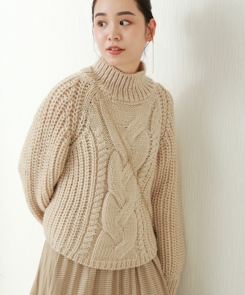 n'ee-ne（ネーネ）の「フロント編みこみロービングモックネックニット（ニット/セーター・レディース・ベージュ/ブラック/グリーン/アイボリー/モカ・FREE）」の4枚目の写真
