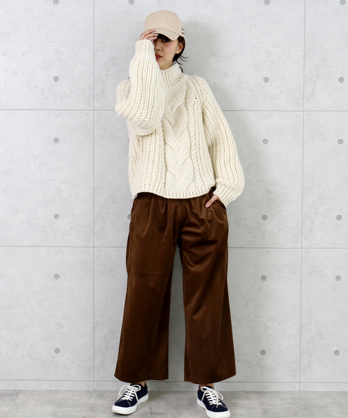 n'ee-ne（ネーネ）の「フロント編みこみロービングモックネックニット（ニット/セーター・レディース・ベージュ/ブラック/グリーン/アイボリー/モカ・FREE）」の9枚目の写真