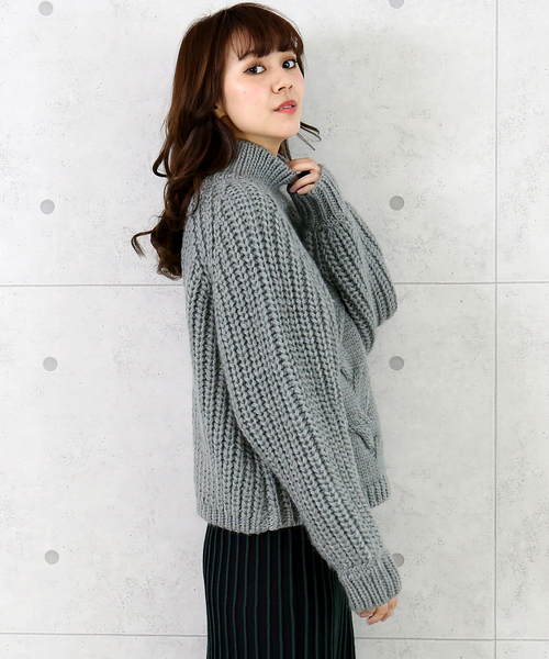 n'ee-ne（ネーネ）の「フロント編みこみロービングモックネックニット（ニット/セーター・レディース・ベージュ/ブラック/グリーン/アイボリー/モカ・FREE）」の7枚目の写真