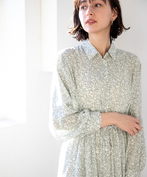 A part by（アパートバイ）の「P2トーンフラワーワンピース 910426（シャツワンピース・レディース・ベージュ系その他/グリーン系その他/ブルー系その他・FREE）」の2枚目の写真