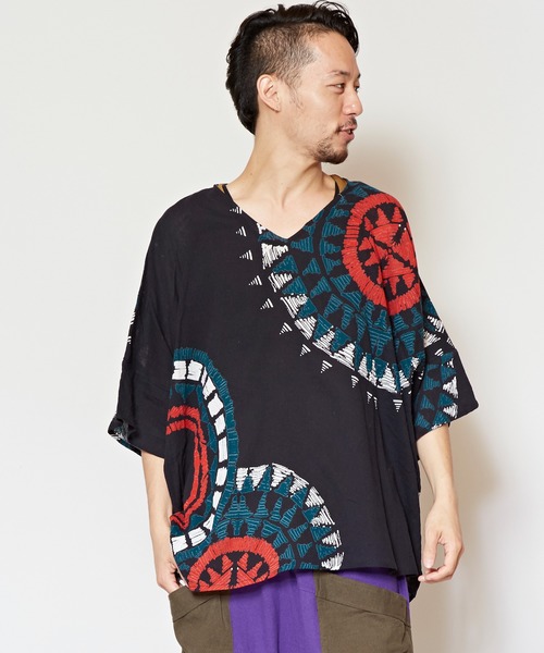 チャイハネ(チャイハネ)の「【チャイハネ】yul ノマデスMEN'Sビッグシルエットトップス インナータンクトップ付き(アンサンブル・メンズ・ホワイト/ブラック/パープル/オレンジ・FREE)」の1枚目の写真