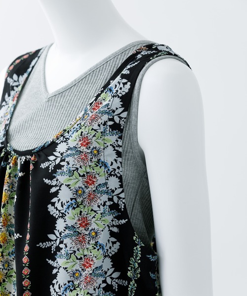 MILKFED.(ミルクフェド)の「FLORAL 2WAY DRESS(ワンピース・レディース・レッド/ネイビー/ブラック・ONE SIZE)」の7枚目の写真