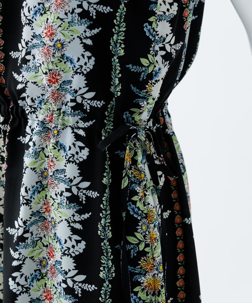 MILKFED.(ミルクフェド)の「FLORAL 2WAY DRESS(ワンピース・レディース・レッド/ネイビー/ブラック・ONE SIZE)」の10枚目の写真