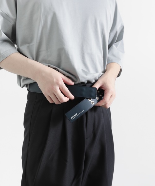 ATTACHMENT（アタッチメント）の「ベジタブルカウレザー ミニマル