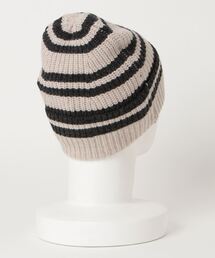 Maison Kitsune（メゾンキツネ）の「CHILLAX FOX PATCH STRIPED BEANIE