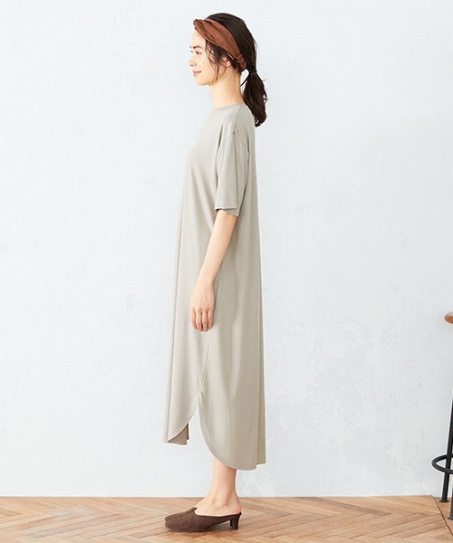 COMME CA ISM（コムサイズム）の「サイドスリット Ｔシャツ ワンピース（Tシャツ/カットソー・レディース・ブラック/ベージュ・MEDIUM/LARGE）」の9枚目の写真