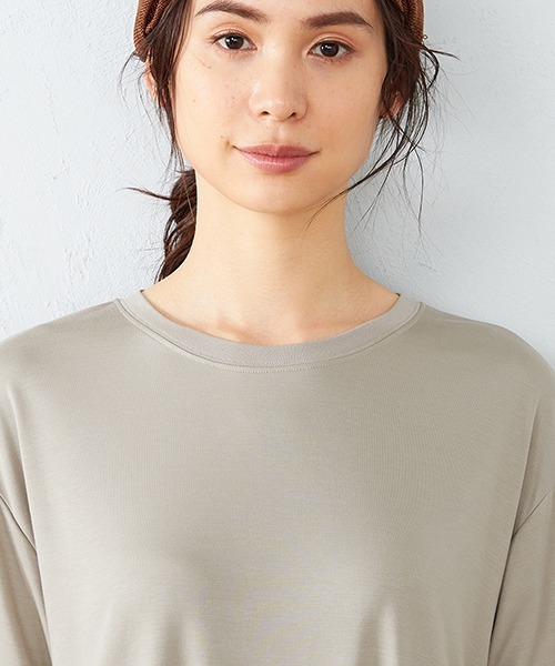 COMME CA ISM（コムサイズム）の「サイドスリット Ｔシャツ ワンピース（Tシャツ/カットソー・レディース・ブラック/ベージュ・MEDIUM/LARGE）」の3枚目の写真