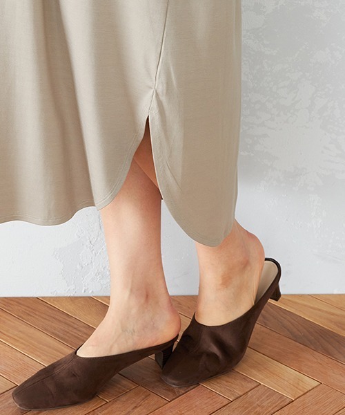 COMME CA ISM（コムサイズム）の「サイドスリット Ｔシャツ ワンピース（Tシャツ/カットソー・レディース・ブラック/ベージュ・MEDIUM/LARGE）」の4枚目の写真