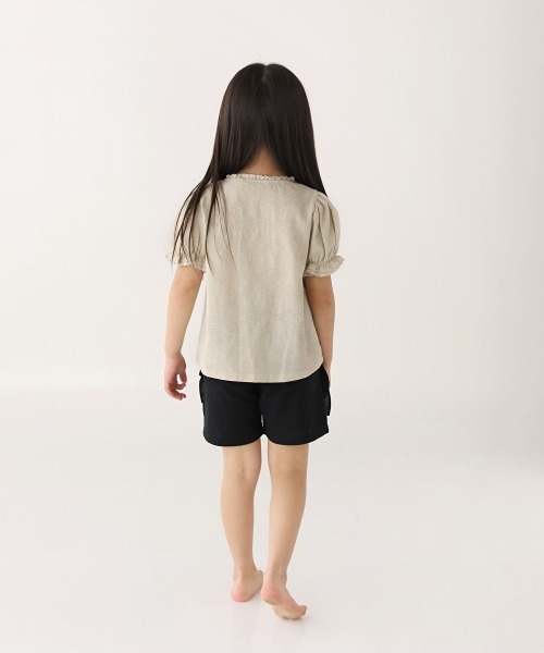 Rora(ローラ)の「アンバー トップス(2color)(Tシャツ/カットソー・キッズ・ホワイト/ベージュ・100/110/120/130/140)」の8枚目の写真