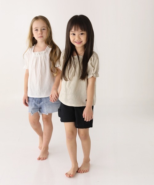 Rora(ローラ)の「アンバー トップス(2color)(Tシャツ/カットソー・キッズ・ホワイト/ベージュ・100/110/120/130/140)」の7枚目の写真