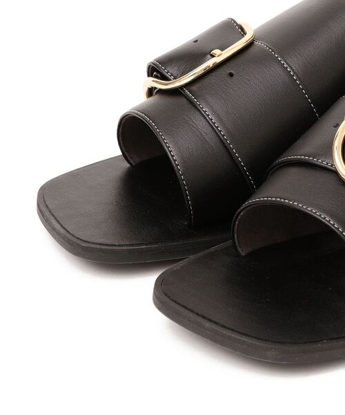 SHIPS(シップス)の「バックルデザインフラットサンダル◆(サンダル・レディース・ブラック/ナチュラル・38/36/37)」の11枚目の写真