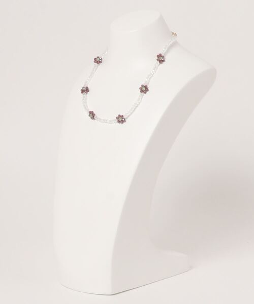 SPINNS(スピンズ)の「45cm フラワーモチーフビーズネックレス(ネックレス・レディース・パープル/カラフル・ONESIZE)」の6枚目の写真