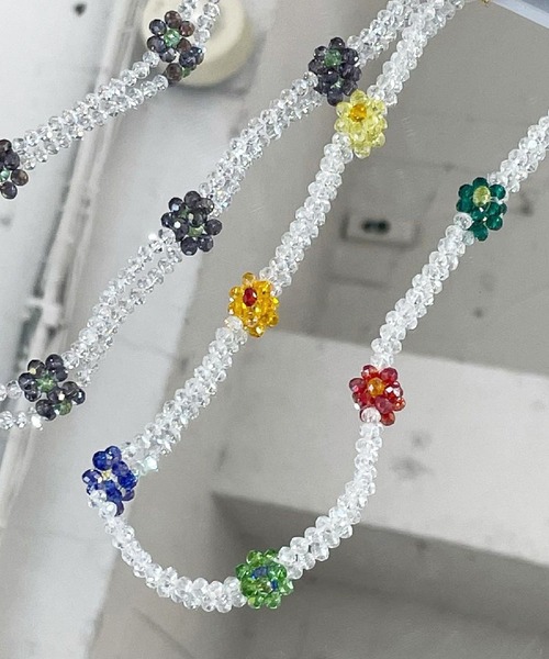 SPINNS(スピンズ)の「45cm フラワーモチーフビーズネックレス(ネックレス・レディース・パープル/カラフル・ONESIZE)」の2枚目の写真