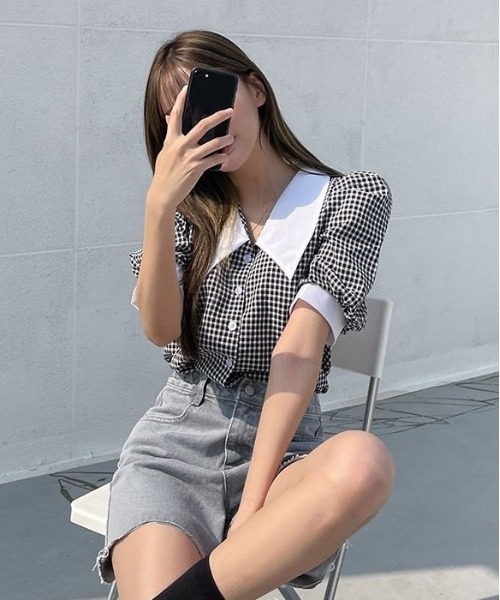 SONA(ソナ)の「SONYUNARA 配色襟チェック柄パフブラウス(シャツ/ブラウス・レディース・ブラック・FREE)」の4枚目の写真