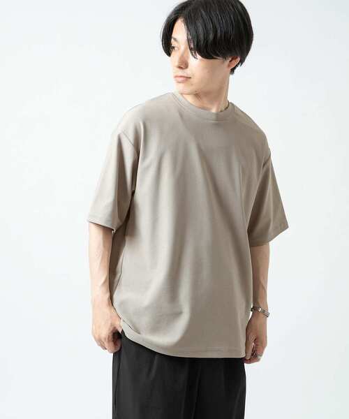 ITEMS URBANRESEARCH（アイテムズ アーバンリサーチ）の「トリコット クルーネック半袖プルオーバー（Tシャツ/カットソー・メンズ・グレー/オフホワイト/ピンク/ブラック・LARGE/MEDIUM）」の3枚目の写真