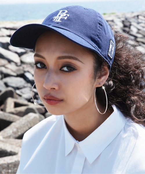 BACK TO THE FIELD（バック トゥー ザ フィールド）の「BTTF刺繍アイコンロゴキャップ（キャップ・レディース・グリーン/ネイビー/ベージュ/ホワイト/ブルー/ブラック・FREE）」の5枚目の写真