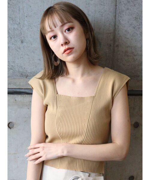 MURUA（ムルーア）の「バックオープンアシメニットタンク（ニット/セーター・レディース・ホワイト/ブラック/グリーン/ベージュ・FREE）」の22枚目の写真