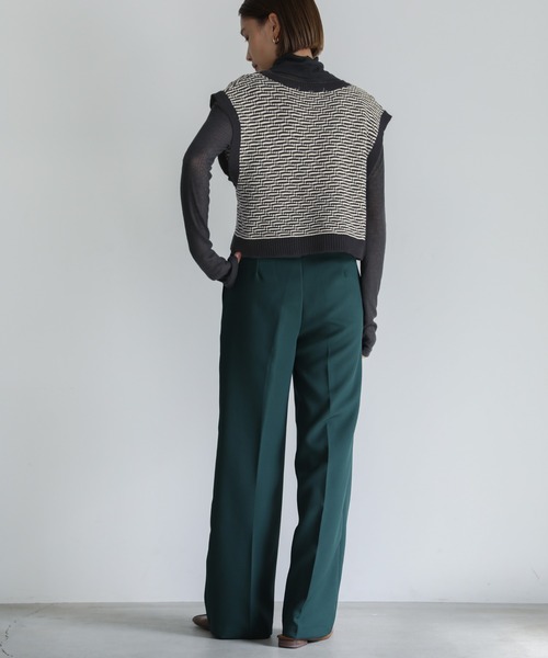 select MOCA（セレクトモカ）の「2021 AW Vネック柄ガーター編みショートベスト（ベスト・レディース・ブラック/ブラウン/カーキ・FREE）」の13枚目の写真