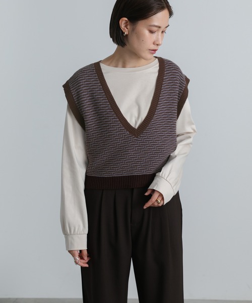 select MOCA（セレクトモカ）の「2021 AW Vネック柄ガーター編みショートベスト（ベスト・レディース・ブラック/ブラウン/カーキ・FREE）」の19枚目の写真
