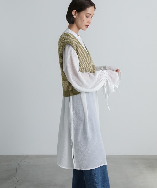 select MOCA（セレクトモカ）の「2021 AW Vネック柄ガーター編みショートベスト（ベスト・レディース・ブラック/ブラウン/カーキ・FREE）」の8枚目の写真