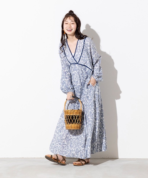 hunch（ハンチ）の「レーヨン麻 ペイズリー柄 ギャザーワンピース（ワンピース・レディース・チャコール/ベージュ/オフホワイト・FREE）」の4枚目の写真