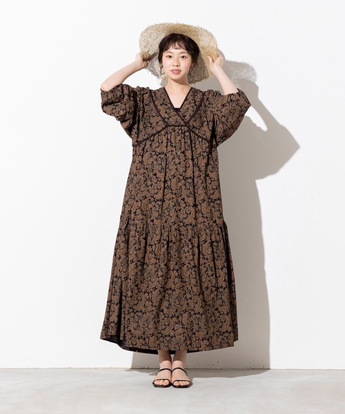 hunch（ハンチ）の「レーヨン麻 ペイズリー柄 ギャザーワンピース（ワンピース・レディース・チャコール/ベージュ/オフホワイト・FREE）」の5枚目の写真