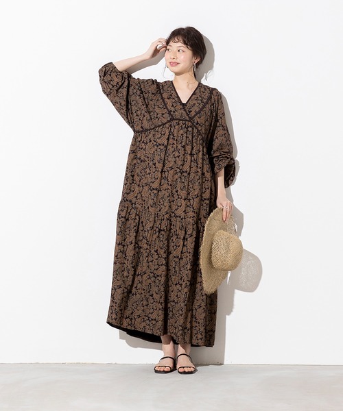 hunch（ハンチ）の「レーヨン麻 ペイズリー柄 ギャザーワンピース（ワンピース・レディース・チャコール/ベージュ/オフホワイト・FREE）」の17枚目の写真