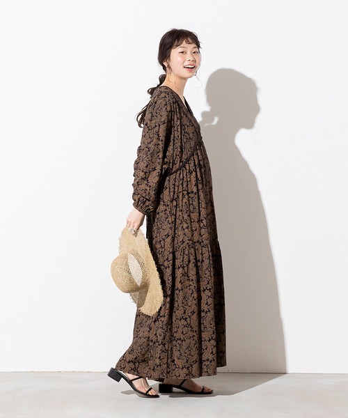 hunch（ハンチ）の「レーヨン麻 ペイズリー柄 ギャザーワンピース（ワンピース・レディース・チャコール/ベージュ/オフホワイト・FREE）」の20枚目の写真