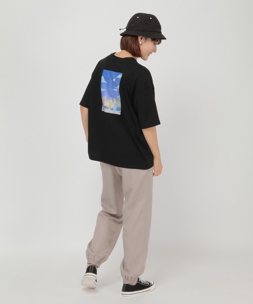 ikka（イッカ）の「Kisa コラボバックプリントT（Tシャツ/カットソー・レディース・ブラック/オフホワイト・L/S/M）」の8枚目の写真